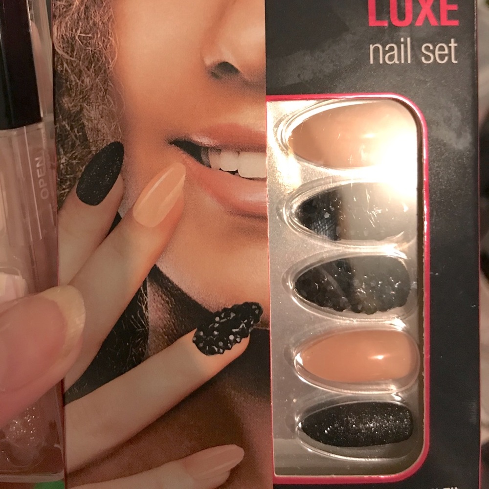 False nails